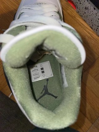 Jordan 4 Verde Blanco Talla 37.5