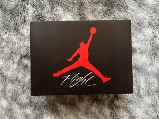 Jordan 4 Olive Green Talla 40