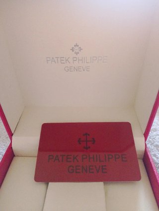 Rolex y Patek Philippe . Las dos cajas nuevas.