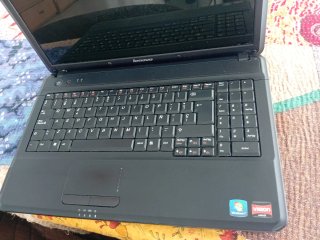 Lenovo Portátil Negro