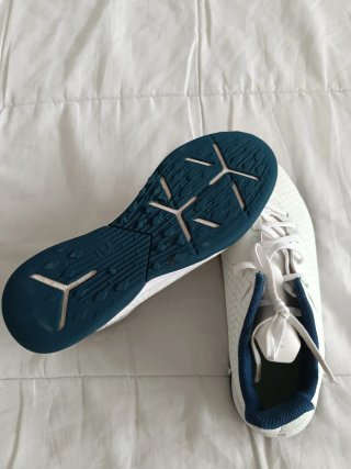 Zapatillas fútbol sala Kipsa niño talla 38.