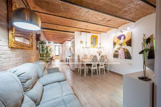 Dúplex en venta en El Poble Sec - Parc de Montjuïc en Barcelona