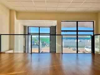 Local comercial en venta en Cabanillas del Campo