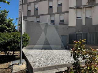 Local comercial en venta en Parla Este en Parla