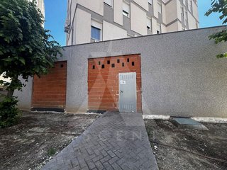 Local comercial en venta en Parla Este en Parla