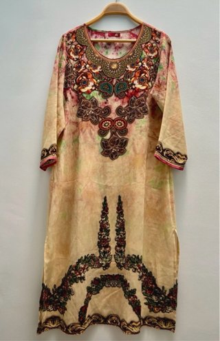 Vestido Caftán Talla XL.  Estampado Ornamental