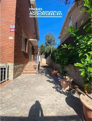 Chalet en venta en Les Comes en Igualada