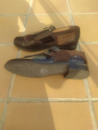 Zapatos Monk Strap Marrones Charol. Están nuevos.