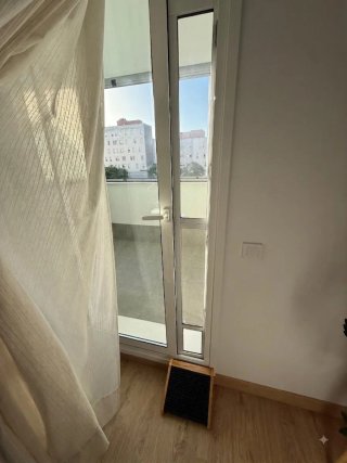 Puerta para mascotas blanca