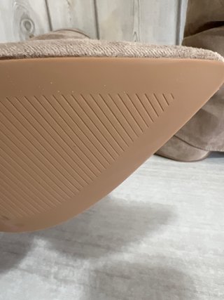 Stivali scamosciati beige con fibbia