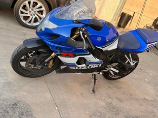 Suzuki GSXR 750 K5 20 Aniversario