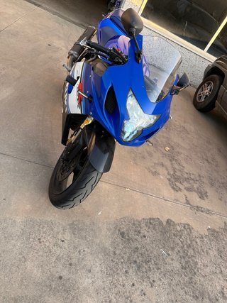 Suzuki GSXR 750 K5 20 Aniversario