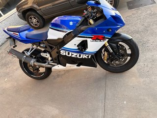 Suzuki GSXR 750 K5 20 Aniversario