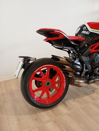 MV Agusta Naked Roja y Negra