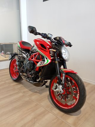MV Agusta Naked Roja y Negra