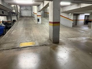 Garaje en venta en Les Torres - Ca n'Alzamora en Rubí