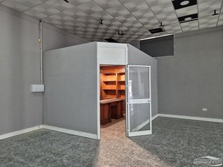Nave industrial en alquiler en Poleares en Lucena