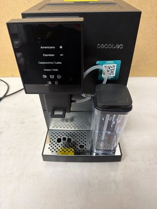 Cafetera Cecotec Compactccino Negra