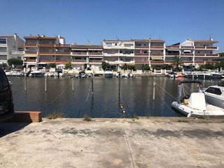 Garaje en venta en Empuriabrava en Castelló d´Empúries