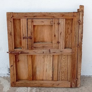 Ventana antigua madera y clavos 80x78cm