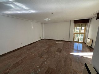 Piso en venta en Hospital en Jaén