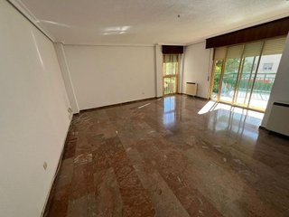 Piso en venta en Hospital en Jaén