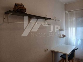 Piso en alquiler en Camino de Ronda - Rosaleda en Granada