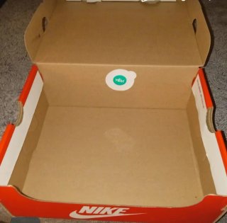 Caja original NIKE rojo