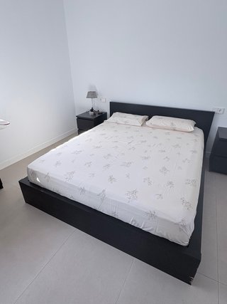Cama IKEA + Colchón + Somier + Mesillas