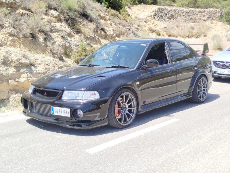 Mitsubishi Lancer Evolution VI - foto 1