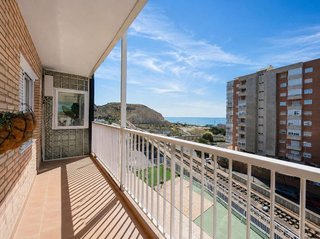 Piso en venta en Pla de Bon Repós en Alicante