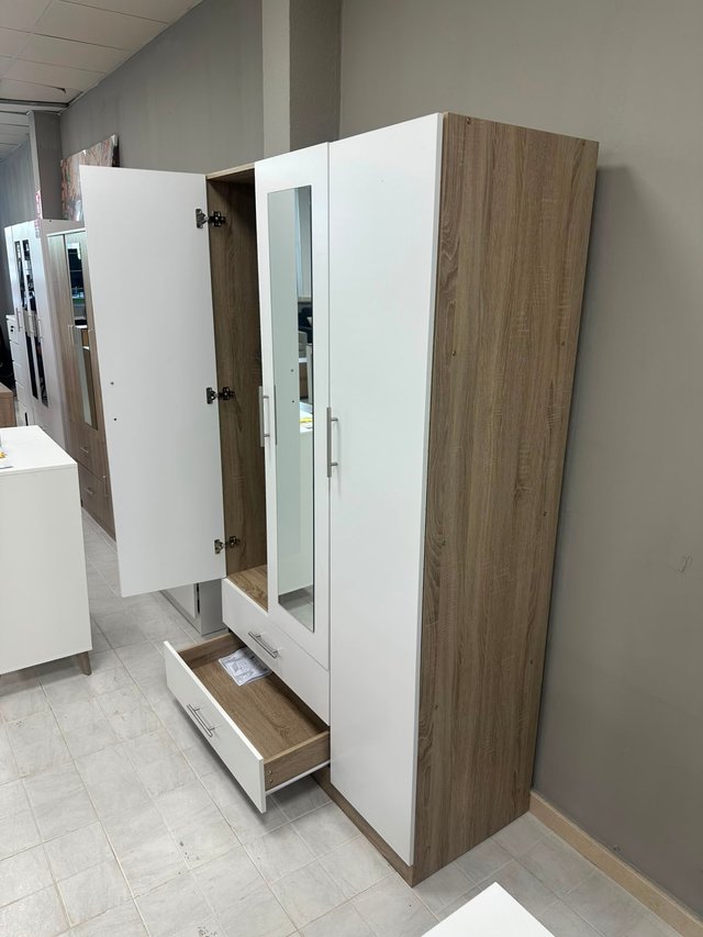 Armario 3 puertas nuevo