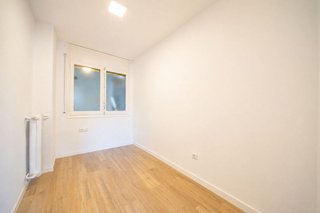 Piso en venta en Ca n'Aurell en Terrassa