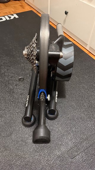 Rodillo Wahoo KICKR y Climb