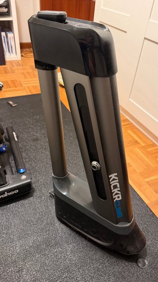 Rodillo Wahoo KICKR y Climb