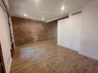 Piso en venta en Sant Antoni en Barcelona