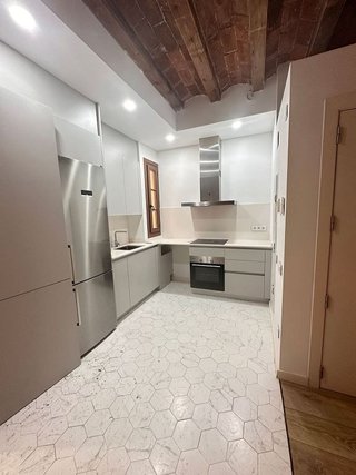 Piso en venta en Sant Antoni en Barcelona