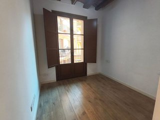 Piso en venta en Sant Antoni en Barcelona