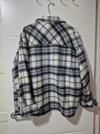 Chaqueta Zara cuadros gris y blanco