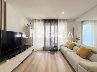 Piso en venta en Artigas - Llefià en Badalona