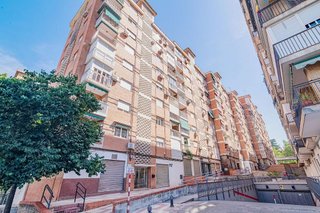 Piso en venta en Cervantes en Granada
