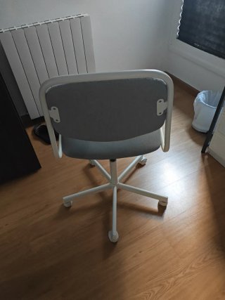 Silla de oficina ÖRFJÄLL IKEA gris/blanco