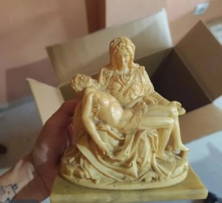 Figura cerámica La Piedad