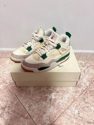 Jordan 4 Verde Blanco Talla 38