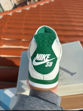 Zapatillas Jordan 4 Verde Blanco Talla 39