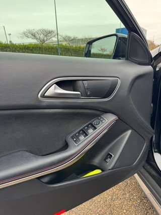 Mercedes-Benz GLA 200d AMG auto