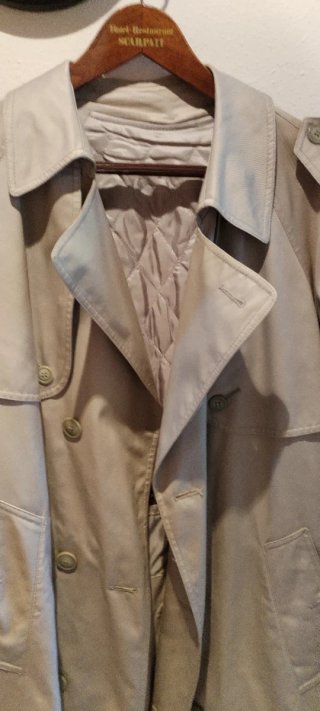 Gabardina vintage de hombre beige con forro