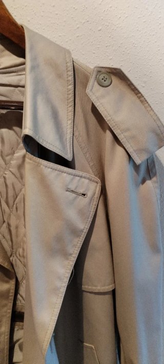 Gabardina vintage de hombre beige con forro