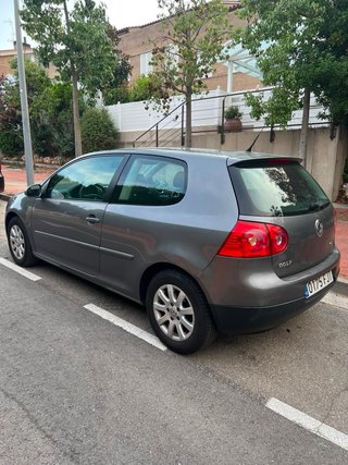 Volkswagen Golf V 1.9 TDI 105 CV Trendline · 3p ·