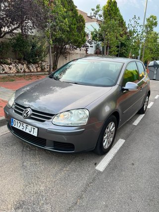 Volkswagen Golf V 1.9 TDI 105 CV Trendline · 3p ·
